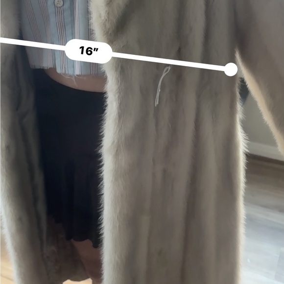 Elegant Cream Mink fur Coat - Picture 16 of 16